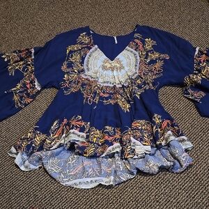 Free people bohemian Floral Blouse in Navy and Gold with flowy sleeves